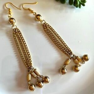 Vintage Gold Chain Drop Earrings.
